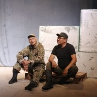 На сцену малого театра в Кызыле вместе с актерами вышел щенок по кличке Калчан-Кара