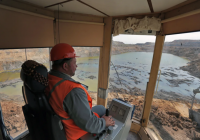 Более 3 тыс. человек требуется на возобновление работы двух месторождений в Туве