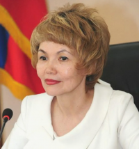 На первой организационной сессии городского хурала 4 созыва Главой города Кызыла избрали Дину Оюн 