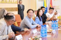 В Мэрии Кызыла состоялась встреча с гостями международного фестиваля из Монголии, Кореи, Бурятии, Калмыкии, Хакасии