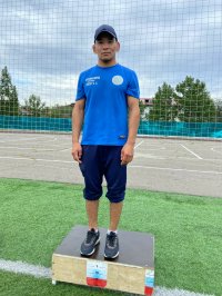 Золотой призер Первенства России по вольной борьбе Аяндай Ондар подтвердил физподготовку золотым знаком ГТО