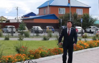 Мэр Кызыла поздравил учителей города с началом учебного года, отметил лучших учителей столицы Тувы