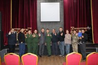 В Центре тувинской культуры ветеранов СВО учат исполнять хөөмей