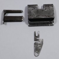 Кузнец Григорий Куулар передал в дар музею Тувы традиционные замки с секретом