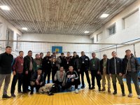 Жители Танды соревнуются в волейболе на районных спортивных турнирах