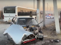 В Туве 19-летний водитель легковушки столкнулся с автобусом c пассажирами