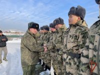 Новобранцы из Тувы отправились служить в воинские части Росгвардии в Республику Крым