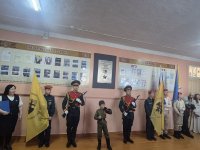 В Теве-Хаинской школе открыли мемориальную доску в честь подвига Героя России Буяна Куулара