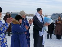 Борец сумо Амыр-Санаа Даваа прилетел в Туву