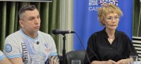 Бывший российский десантник Виталий Кочнев стал первым в мире параатлетом, проплывшим на силе рук 900 метров в ледяной воде Антарктиды