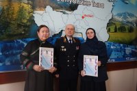 Мать Героя России Сапижат Мазаева провела урок мужества для сотрудников полиции Тувы