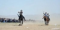 В Туве торжественно открыли 33-й сезон республиканских конных скачек