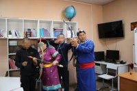 В Кызыле для несовершеннолетних правонарушителей показали мастер-класс по стрельбе из лука
