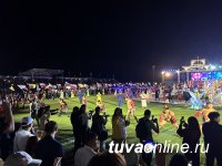 Фонд Кужугета Шойгу и творческие коллективы Тувы представили в Кызыле масштабное шоу "Колыбель Вселенной кочевников"